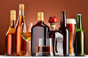 image of a variety of alcoholic  beverages